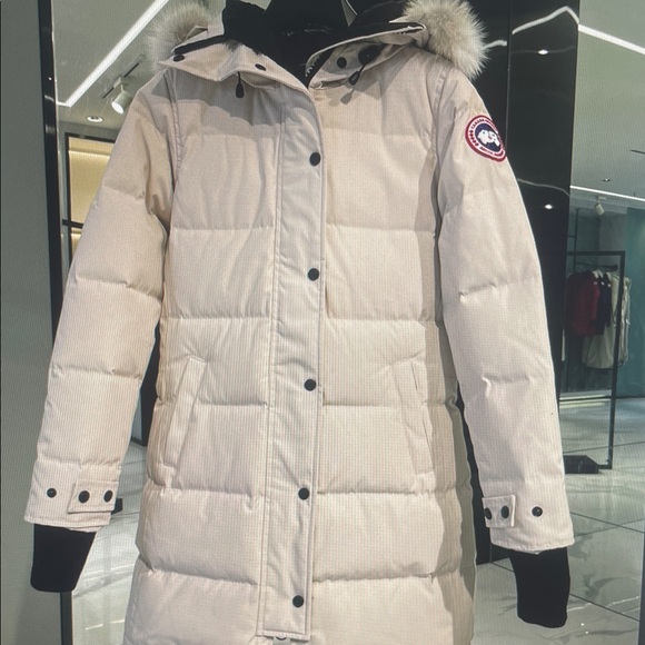 Canada Goose Women's Beige Puffer Coat - Picture 1 of 5
